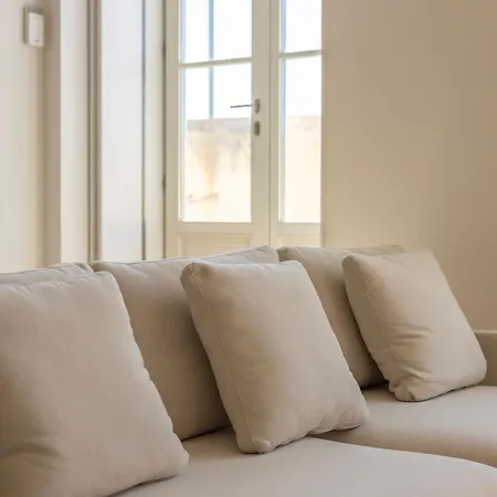 Edition 147 - Luxury Front Loft Apartment