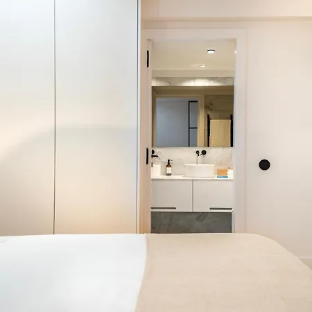 Edition 147 - Luxury Front Loft Apartment