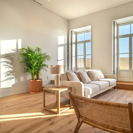Edition 147 - Luxury Front Loft *